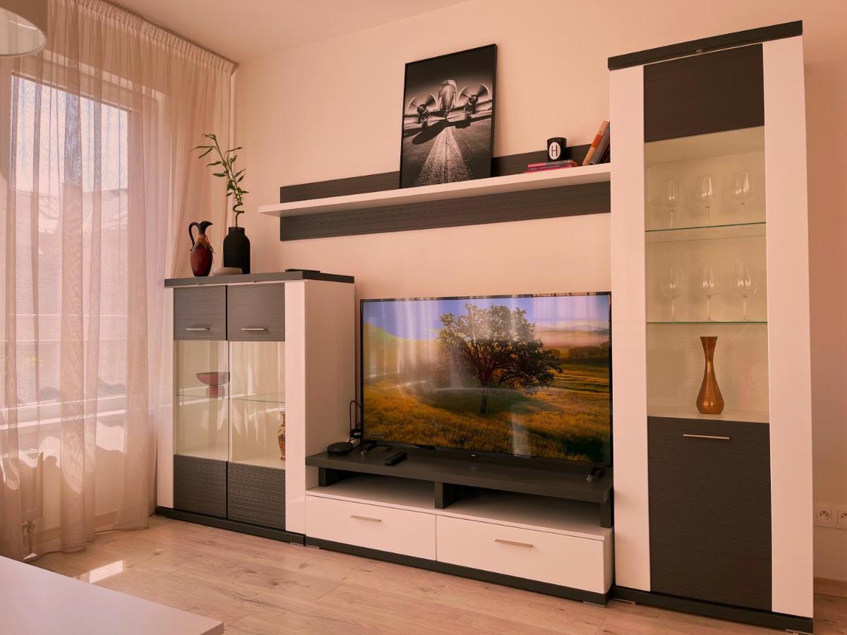 Elegant Escape Apartment I - City Centre Bratislava Exterior photo