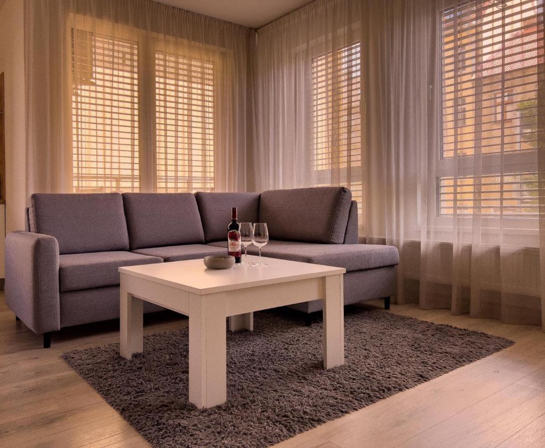 Elegant Escape Apartment I - City Centre Bratislava Exterior photo